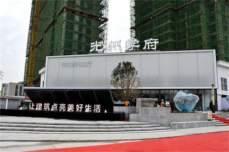捡漏！白菜价大产权证在手世纪广场旁精装三房送家具家电急售